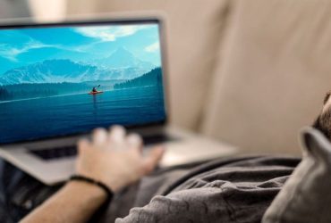 Cara Nonton TV di Laptop: Panduan Lengkap dan Praktis